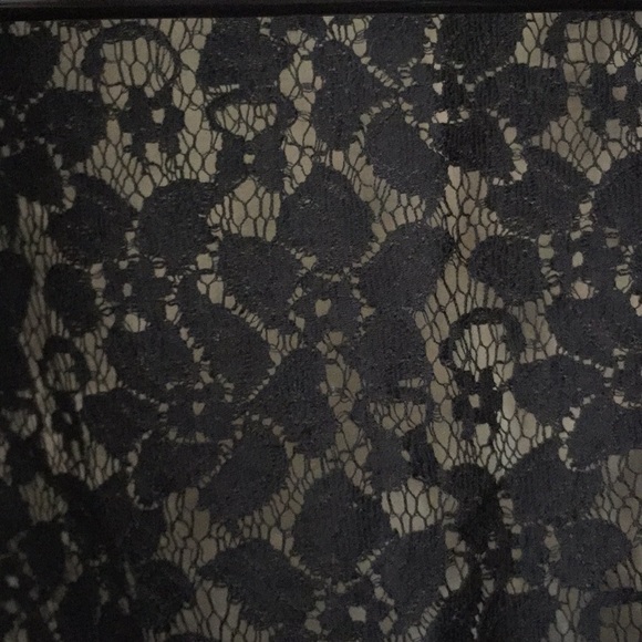 The Limited black lace top S - Picture 3 of 6